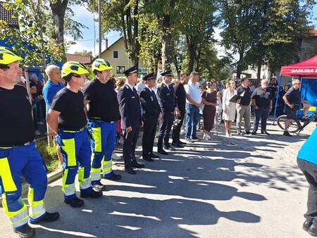 Prevzem novega tovornega vozila z dvigalom za CZ ob dogodku Grosuplje v jeseni